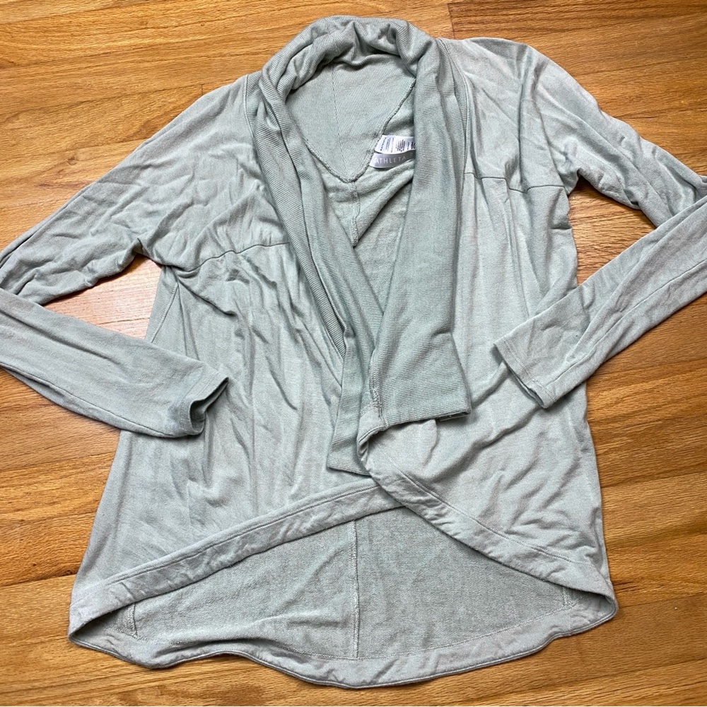 Athleta nirvana wrap long sleeve in opal green